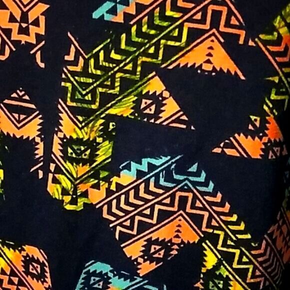 Lularoe Aztec Randy Raglan T - Picture 5 of 10